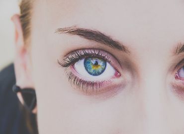 Blépharoplastie : en quoi peut-elle changer votre vie ?